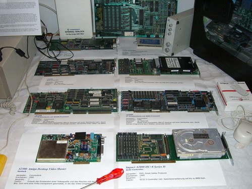 Diverse Steckkarten f&uuml;r den Amiga (1024 x 768)